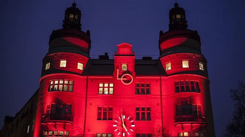 Sede da Confederação Sindical Sueca (LO), uma das maiores da Escandinávia, com ligações ao Partido Social-Democrata Sueco.